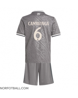 Billige Fotballdrakt Real Madrid Eduardo Camavinga #6 Replika Tredjedraktsett Barn 2024-25 Kortermet (med bukser)